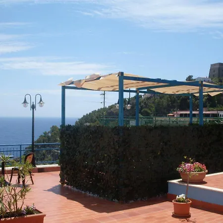 Lejlighedshotel Sogni Nel Blu 4*